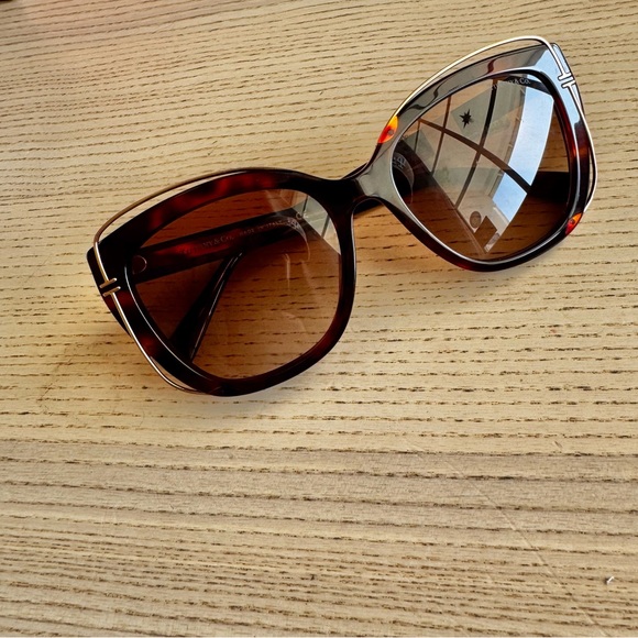 New Tiffany & Co Sunglasses TF4148 Habana/ Brown Gradient lens 80023B 54/17 - Picture 3 of 15